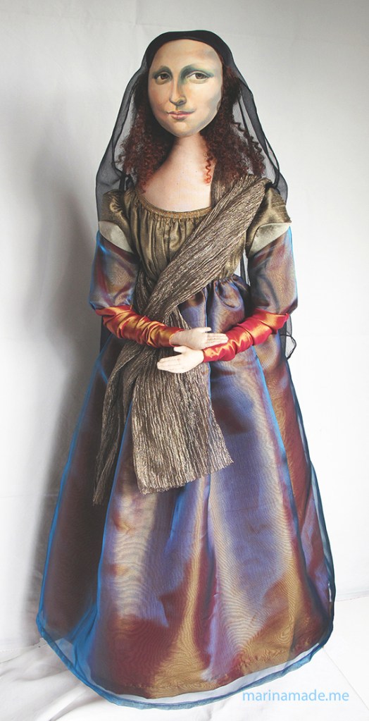 Mona Lisa muse sculpted in textiles by artist, Marina Elphick.
